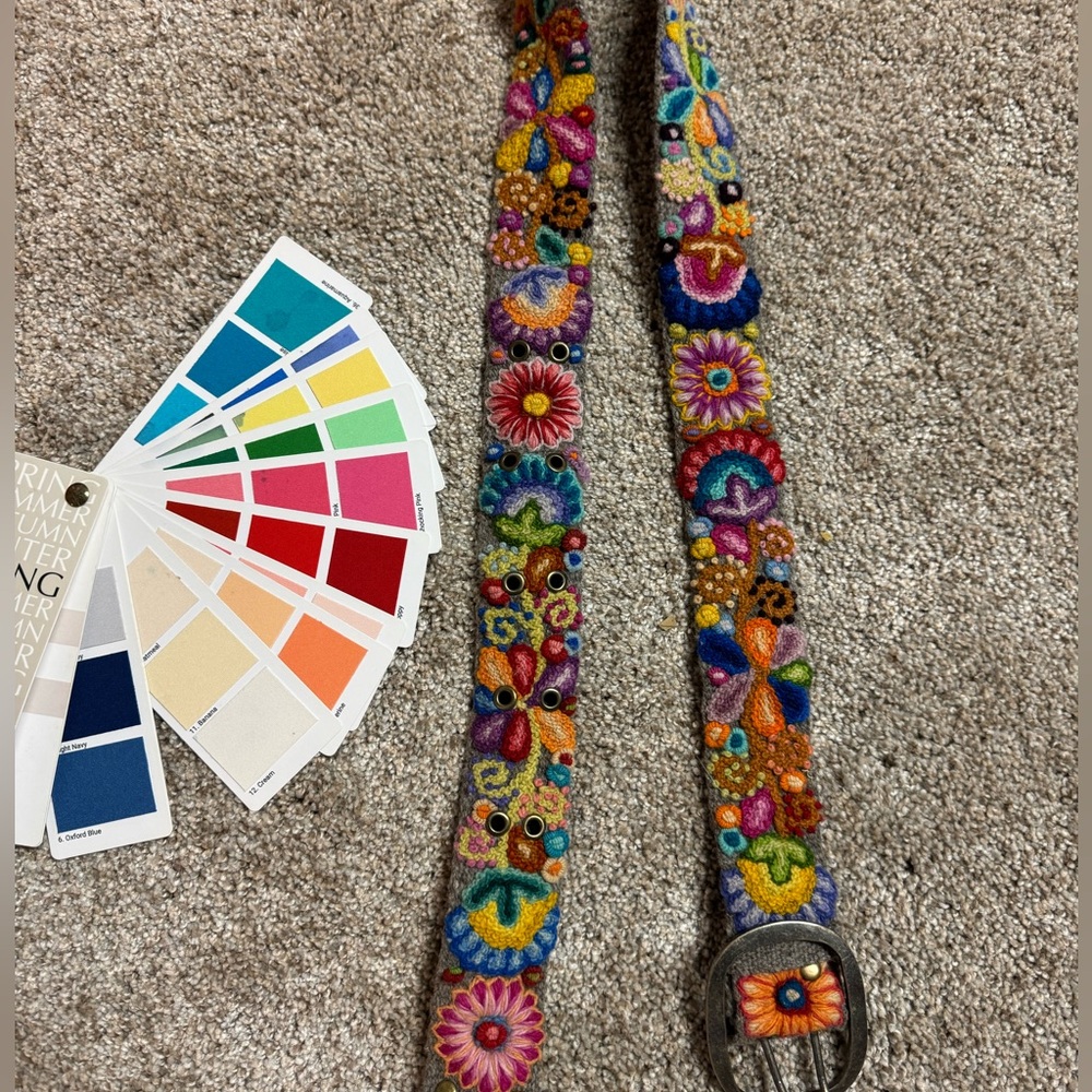 Vibrant floral embroidered belt, size medium